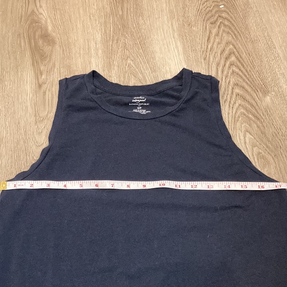 Banana Republic Sleeveless tank- size S/P - Picture 4 of 4